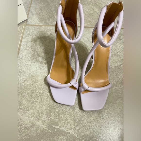 Express light purple/violet strappy heels - Picture 2 of 5